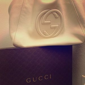 Amazing cream Gucci weekend tote!